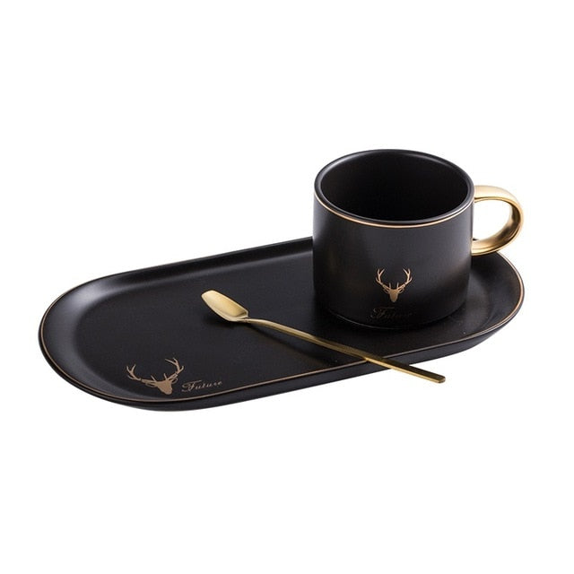 Luxurious Gold Rim Ceramics Cups And Saucers Sets